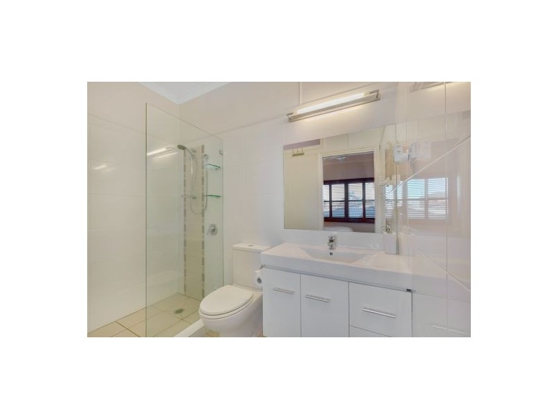 5 Third Avenue, Labrador QLD 4215