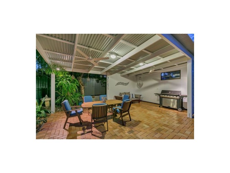 5 Third Avenue, Labrador QLD 4215