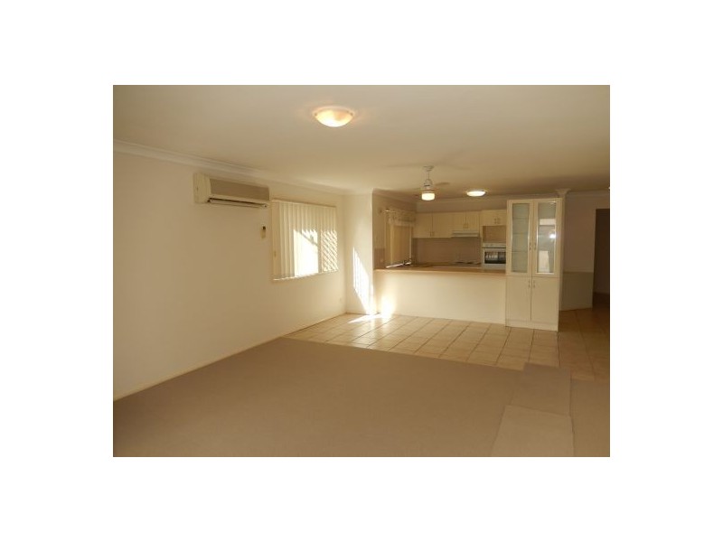 1/10 Tanias Place, Labrador QLD 4215