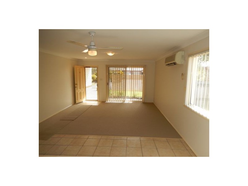 1/10 Tanias Place, Labrador QLD 4215