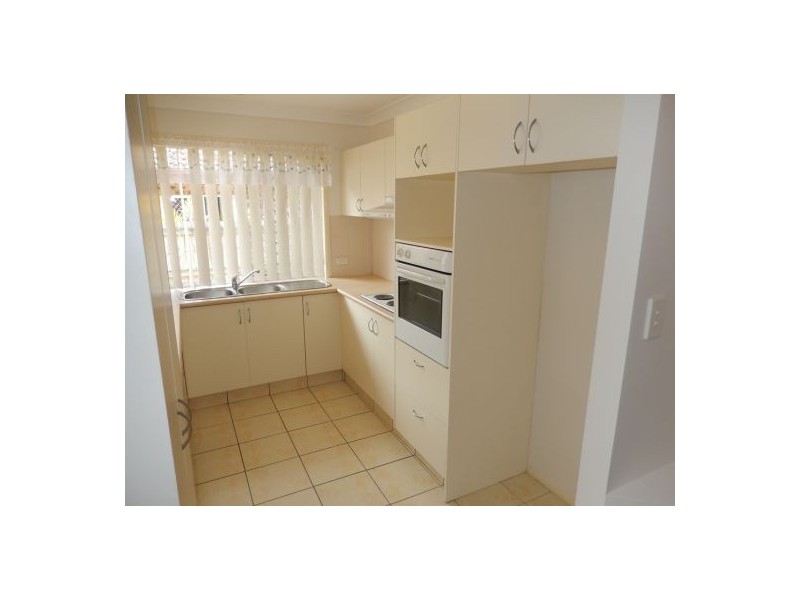 1/10 Tanias Place, Labrador QLD 4215