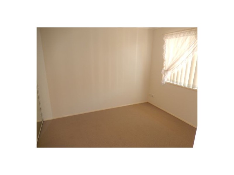 1/10 Tanias Place, Labrador QLD 4215