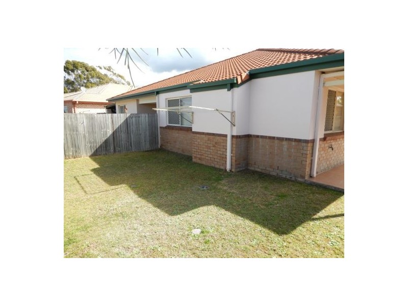 1/10 Tanias Place, Labrador QLD 4215