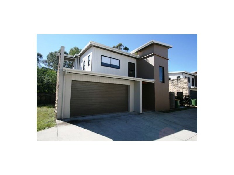 1/134 Ridgeway Avenue, Southport QLD 4215