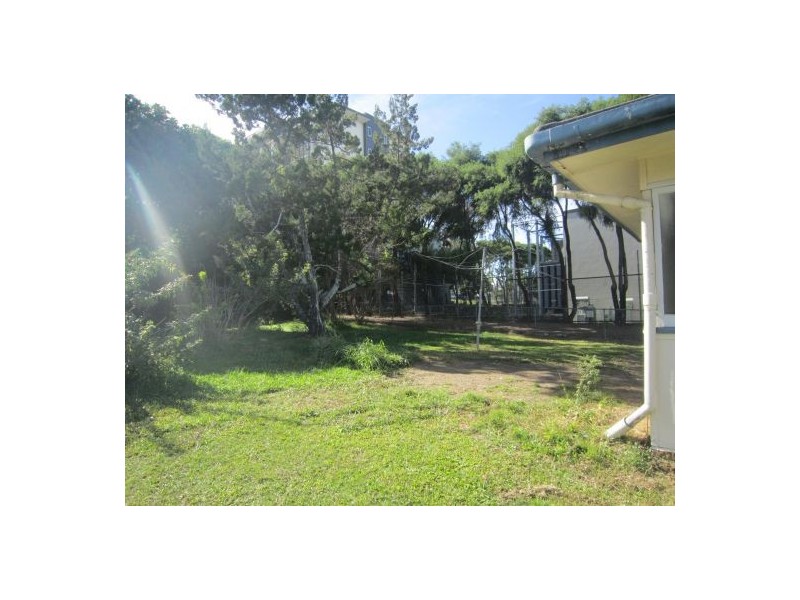 11 Spendelove Avenue, Southport QLD 4215