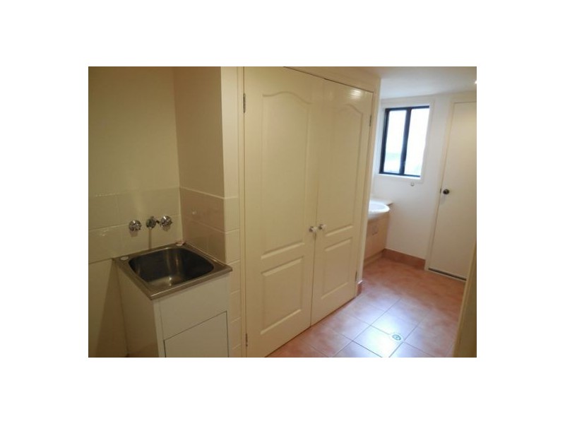 3/101 Eugaree Street, Southport QLD 4215