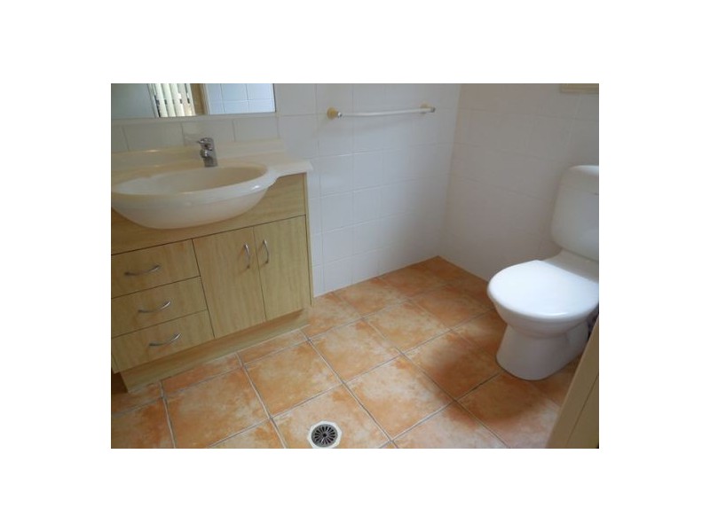 3/101 Eugaree Street, Southport QLD 4215