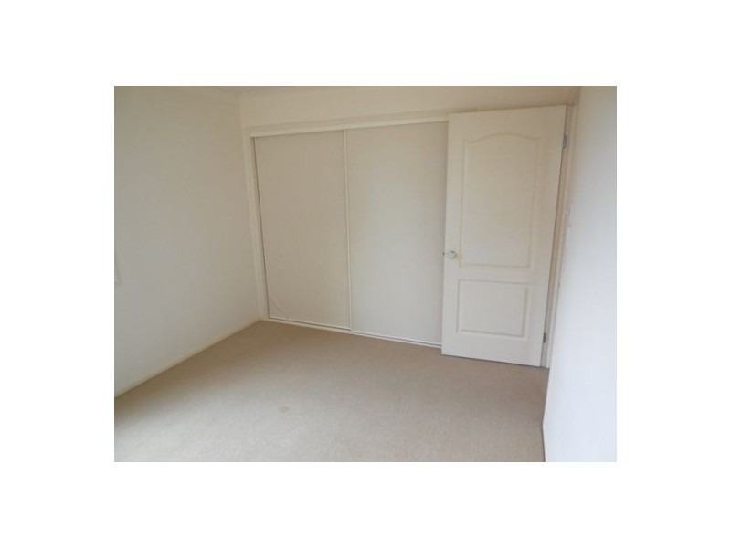 3/101 Eugaree Street, Southport QLD 4215