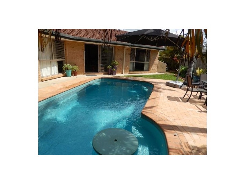 83 Allied Drive, Arundel QLD 4214