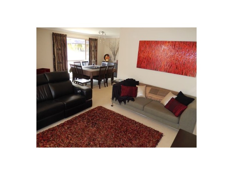 83 Allied Drive, Arundel QLD 4214