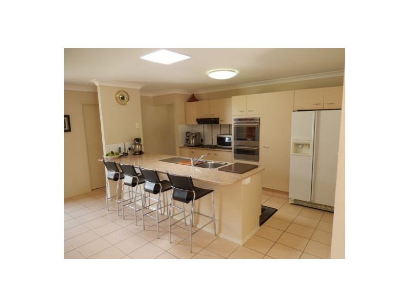 83 Allied Drive, Arundel QLD 4214