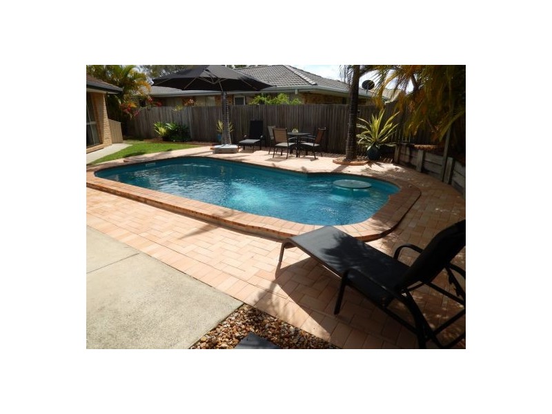 83 Allied Drive, Arundel QLD 4214