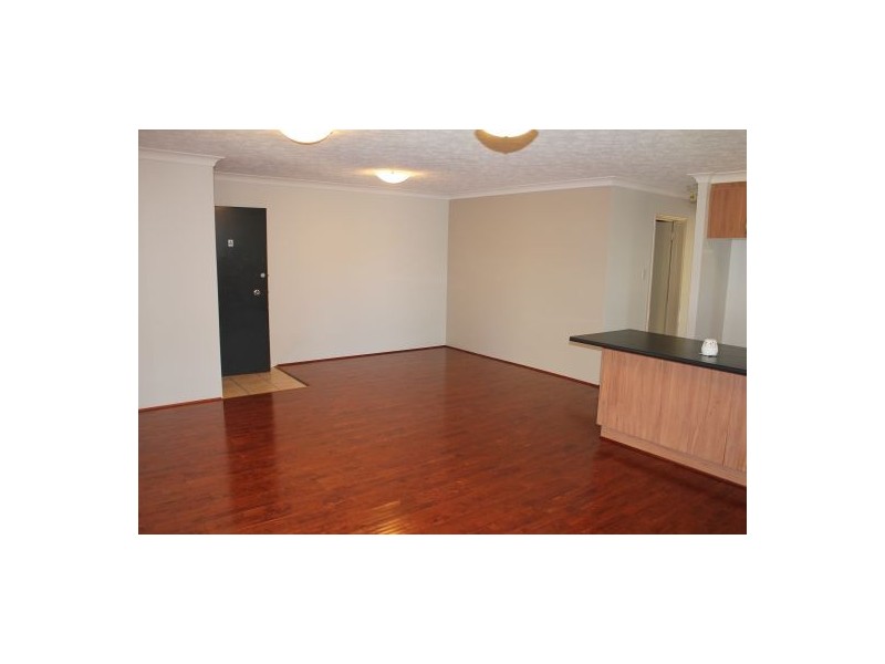 4/25 Walton Street, Southport QLD 4215