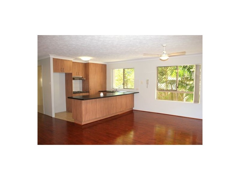 4/25 Walton Street, Southport QLD 4215