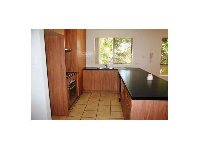 4/25 Walton Street, Southport QLD 4215