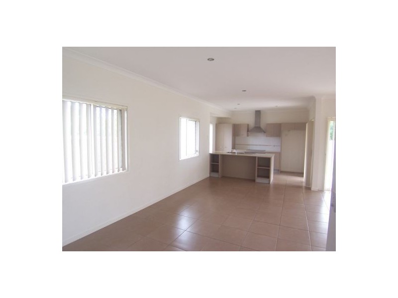 12 Marks Drive, Varsity Lakes QLD 4227