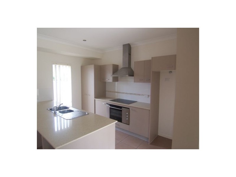 12 Marks Drive, Varsity Lakes QLD 4227