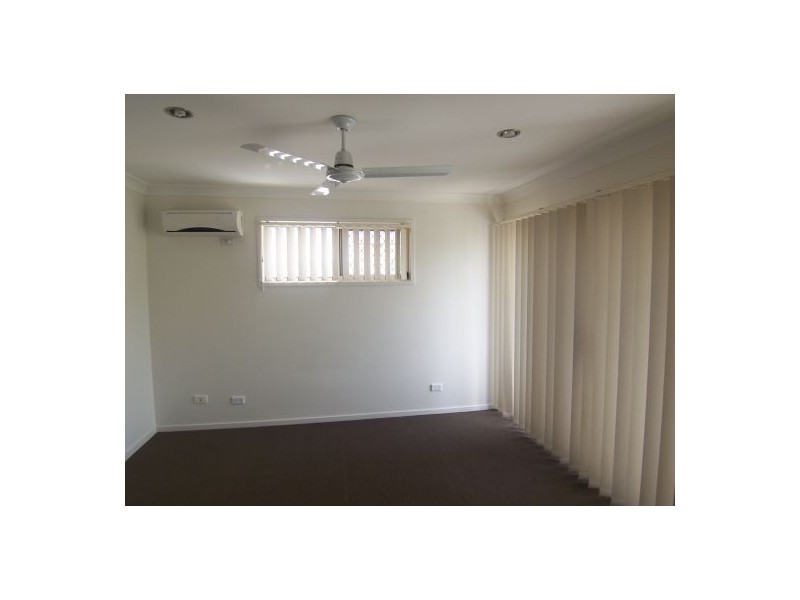 12 Marks Drive, Varsity Lakes QLD 4227