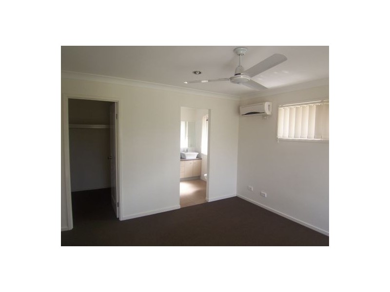 12 Marks Drive, Varsity Lakes QLD 4227