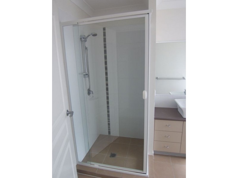 12 Marks Drive, Varsity Lakes QLD 4227