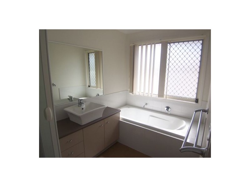 12 Marks Drive, Varsity Lakes QLD 4227