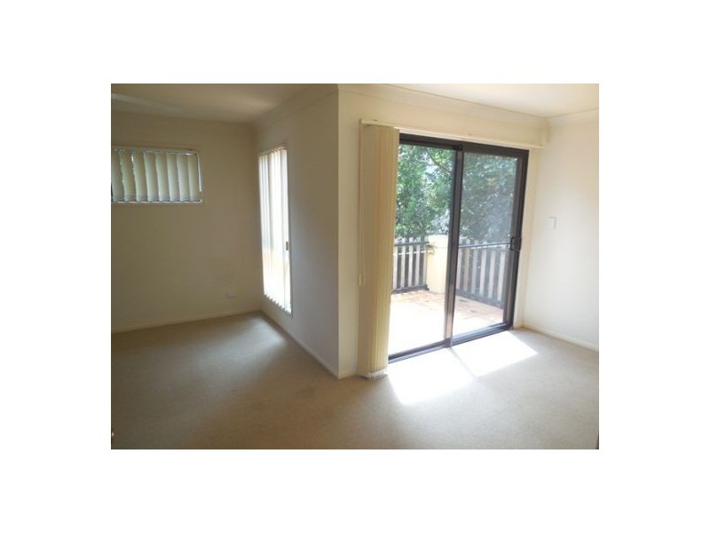 3/101 Eugaree Street, Southport QLD 4215