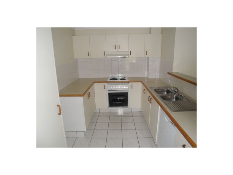 5/52 Whitby, Southport QLD 4215