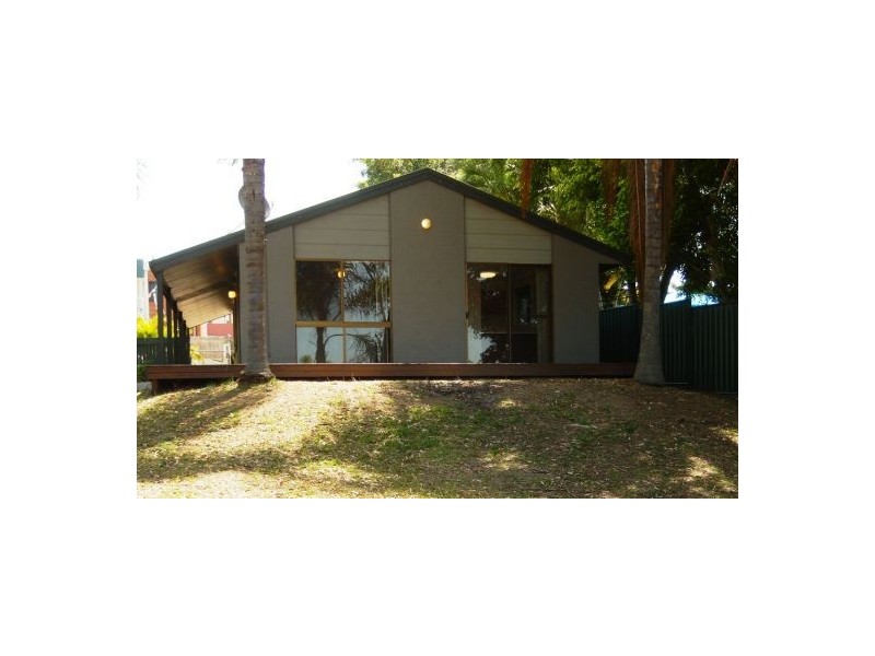 1/168 Whiting St, Labrador QLD 4215