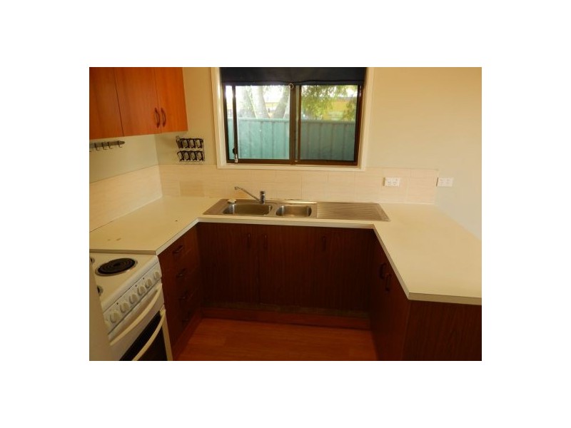 1/168 Whiting St, Labrador QLD 4215