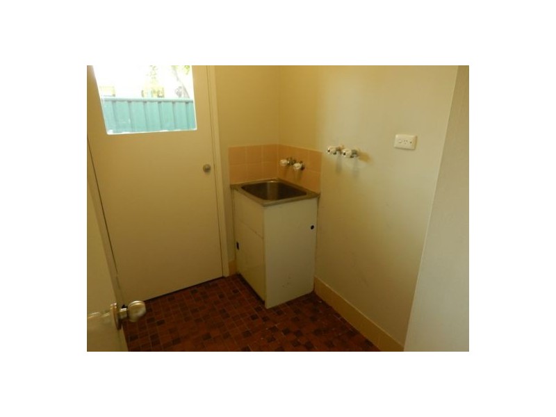 1/168 Whiting St, Labrador QLD 4215