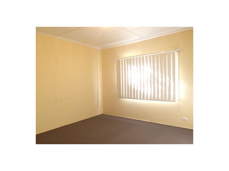 18 Heydon Place, Labrador QLD 4215