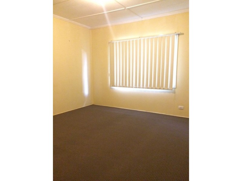 18 Heydon Place, Labrador QLD 4215