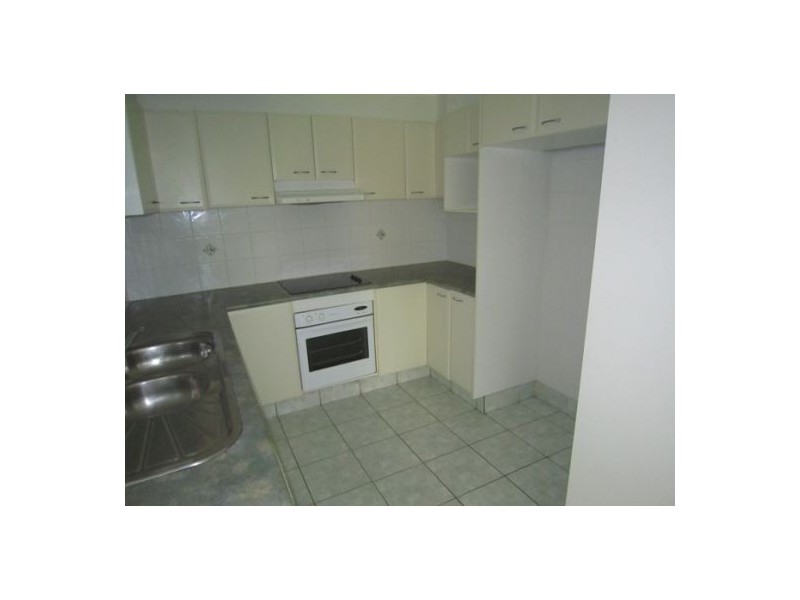 6/83 Queen St, Southport QLD 4215