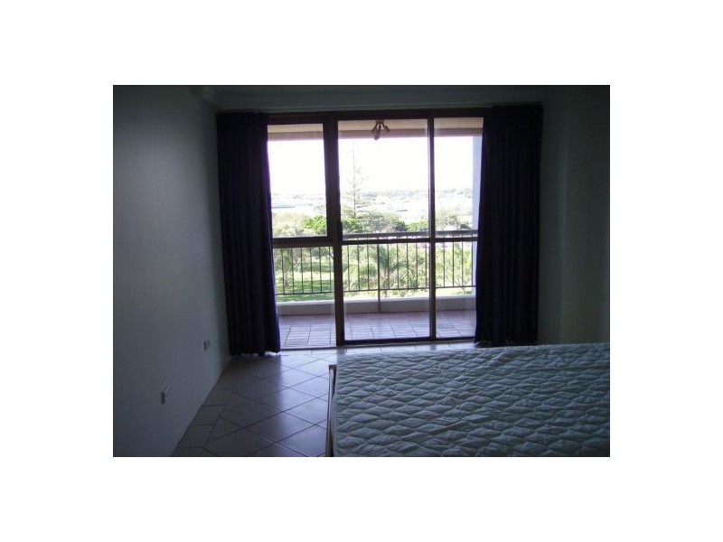 5e 10 Marine Parade, Southport QLD 4215