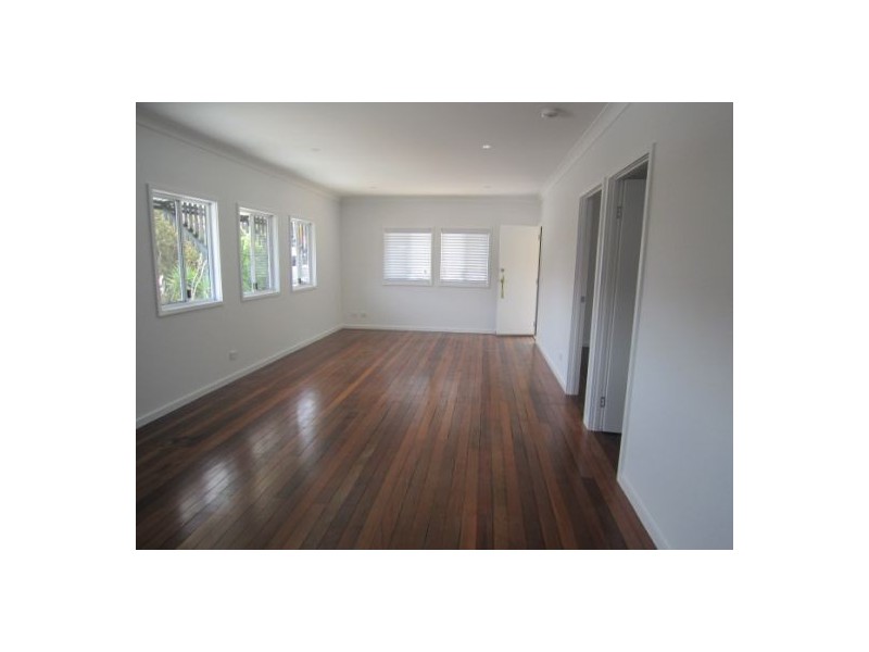 91 Robert Street, Labrador QLD 4215