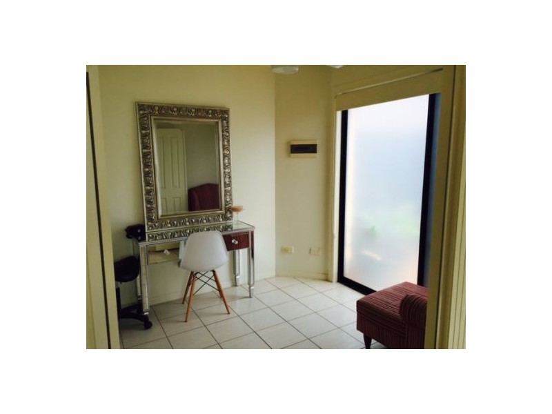 2/33 Meron Street, Southport QLD 4215