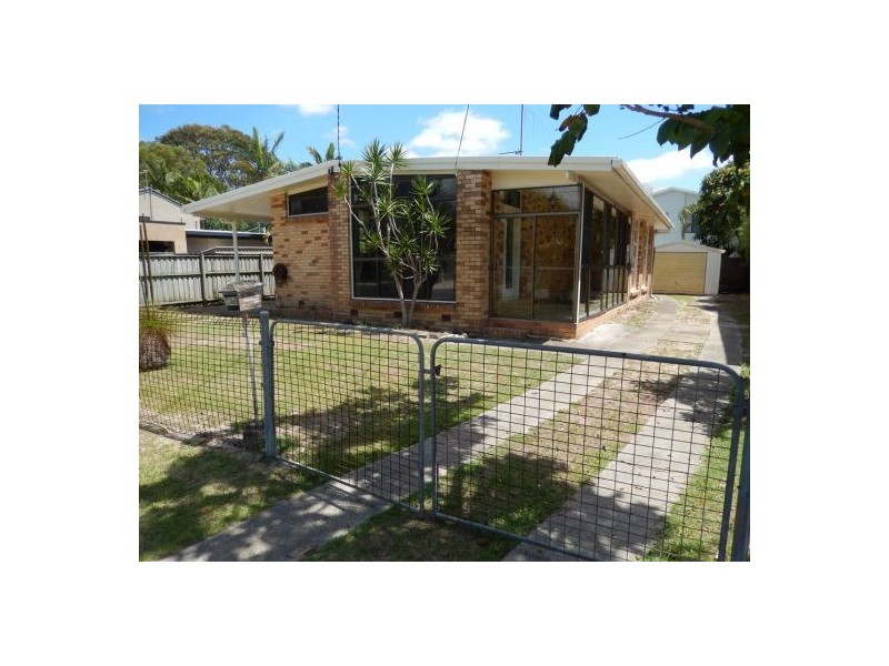 13 Wells St, Southport QLD 4215
