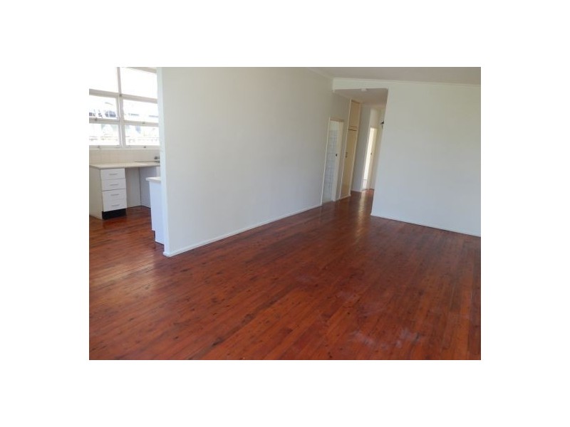 13 Wells St, Southport QLD 4215