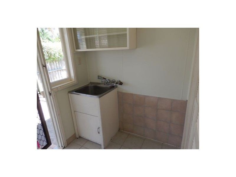 13 Wells St, Southport QLD 4215