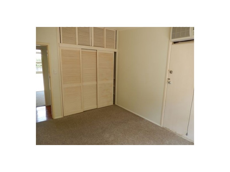 13 Wells St, Southport QLD 4215