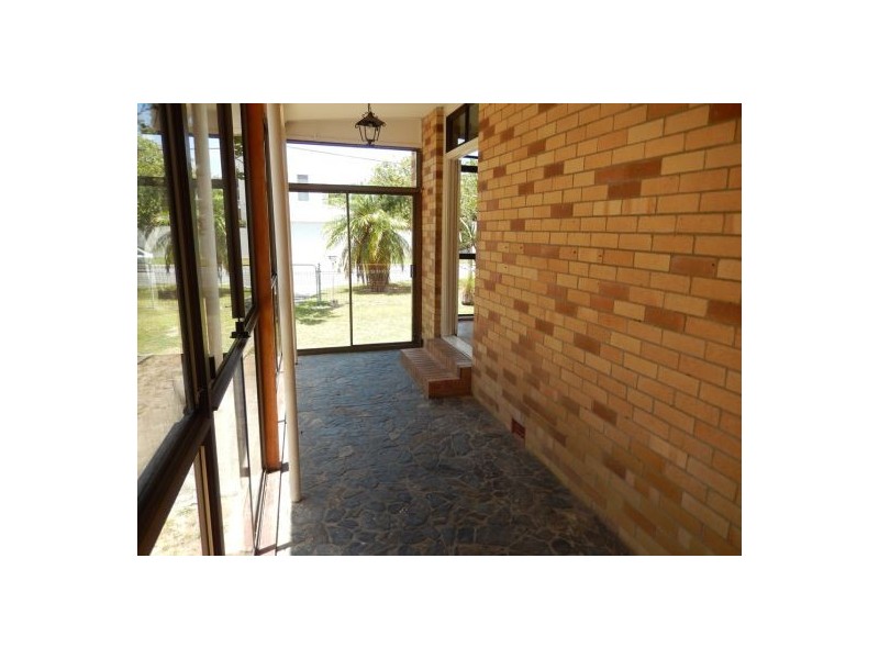 13 Wells St, Southport QLD 4215