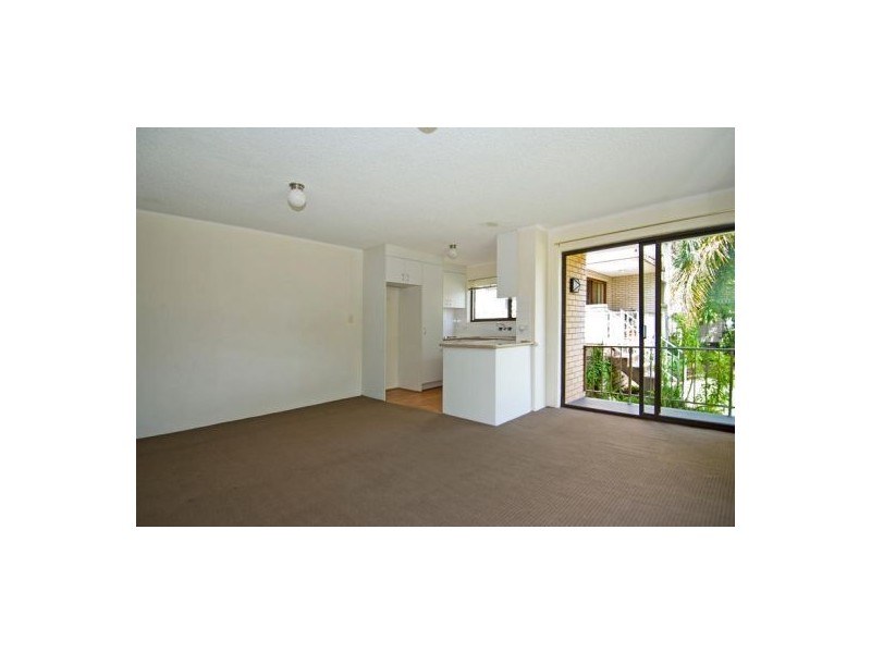4/16 Andrews street, Southport QLD 4215
