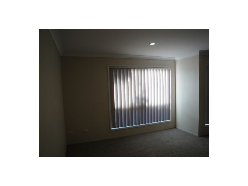 2/127 Eugaree Street, Southport QLD 4215