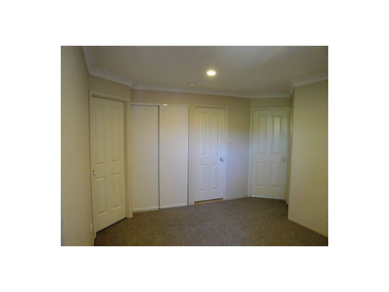 2/127 Eugaree Street, Southport QLD 4215