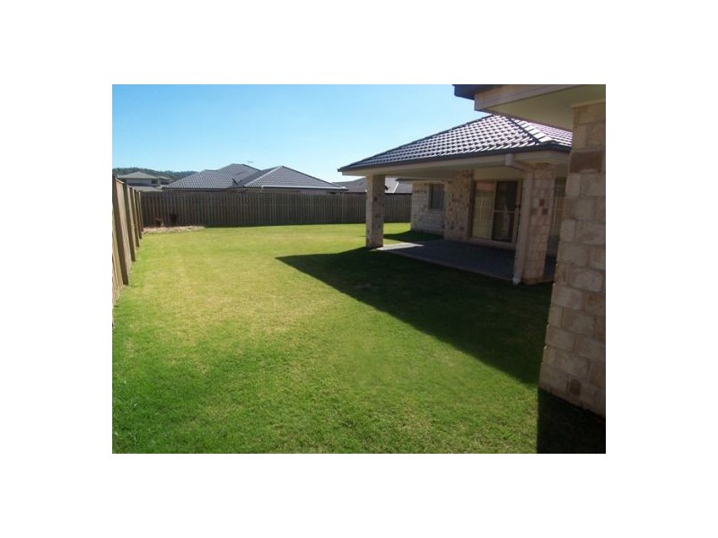 4 Cranberrie Cr, Pimpama QLD 4209