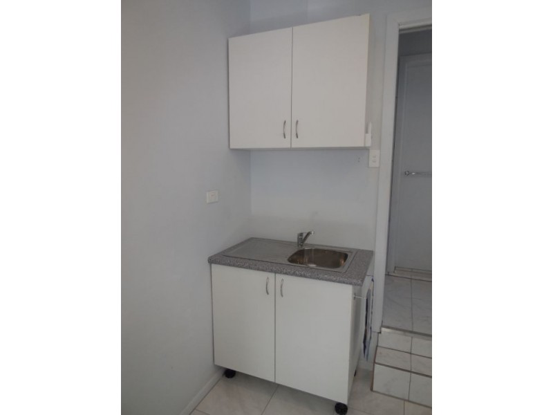 17 O Doherty Avenue, Southport QLD 4215