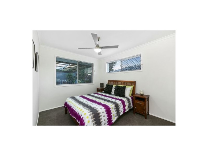 20 Crinum Crescent, Southport QLD 4215