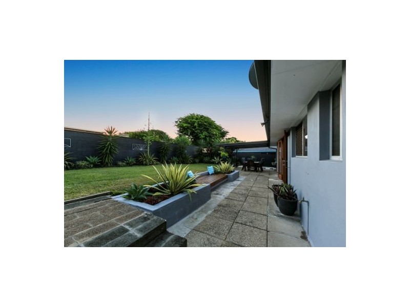 20 Crinum Crescent, Southport QLD 4215