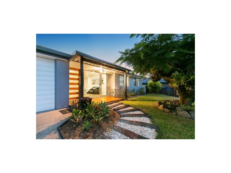 20 Crinum Crescent, Southport QLD 4215