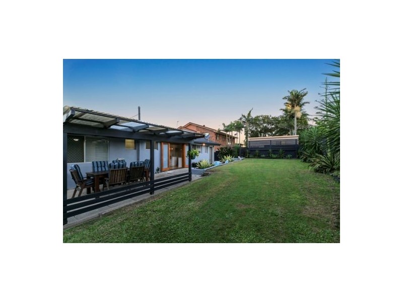 20 Crinum Crescent, Southport QLD 4215